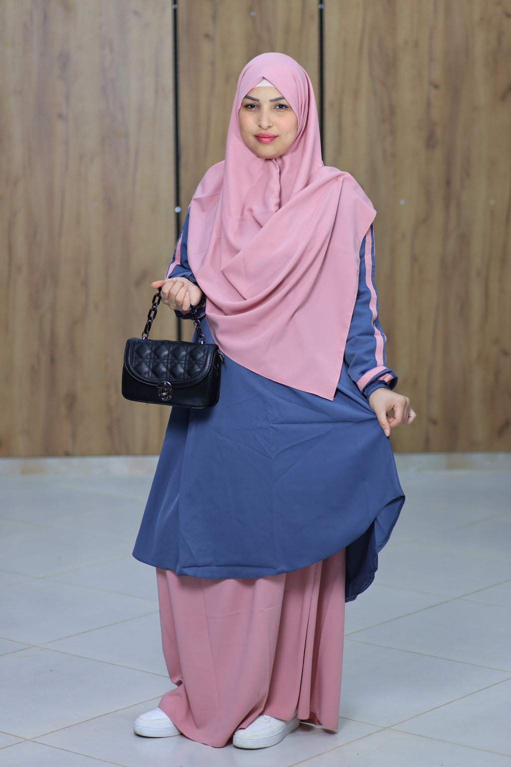 حجاب اديداس